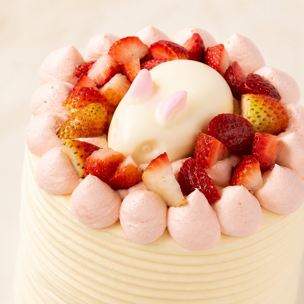 Strawberry Bunny cake detail close-up